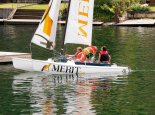 Galerie: Catamaran fahren am Millstaetter See beim Sporthotel ROYAL X – Urlaub in Kärnten am See – Seevilla Leitner – Ferienhaus am Millstätter See