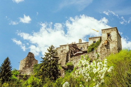 Burg Sommeregg in Seeboden – Urlaub in Kärnten am See – Seevilla Leitner – Ferienhaus am Millstätter See